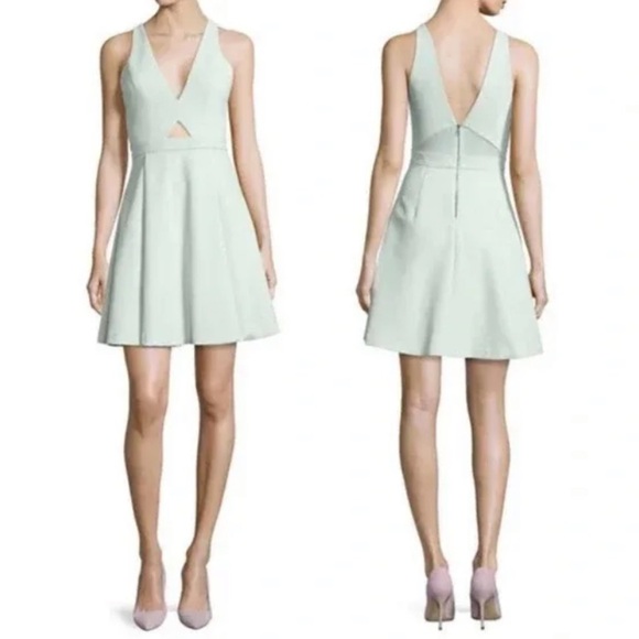 Alice + Olivia Nina Fit & Flare Dress in Mint Green Size 6 - Picture 1 of 14